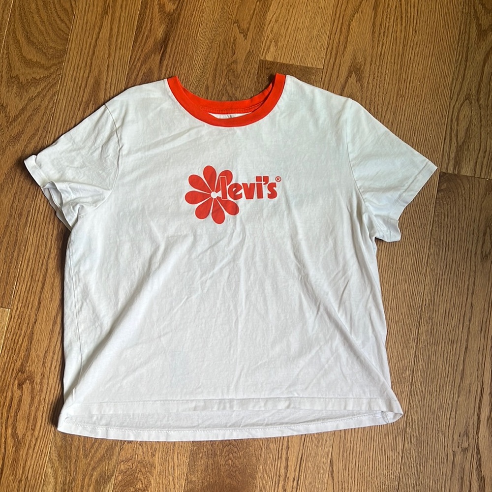 Levi’s Baby Tee